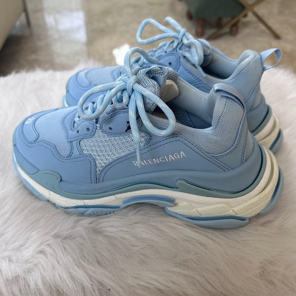Balenciaga Triple S - Picture 7 of 11